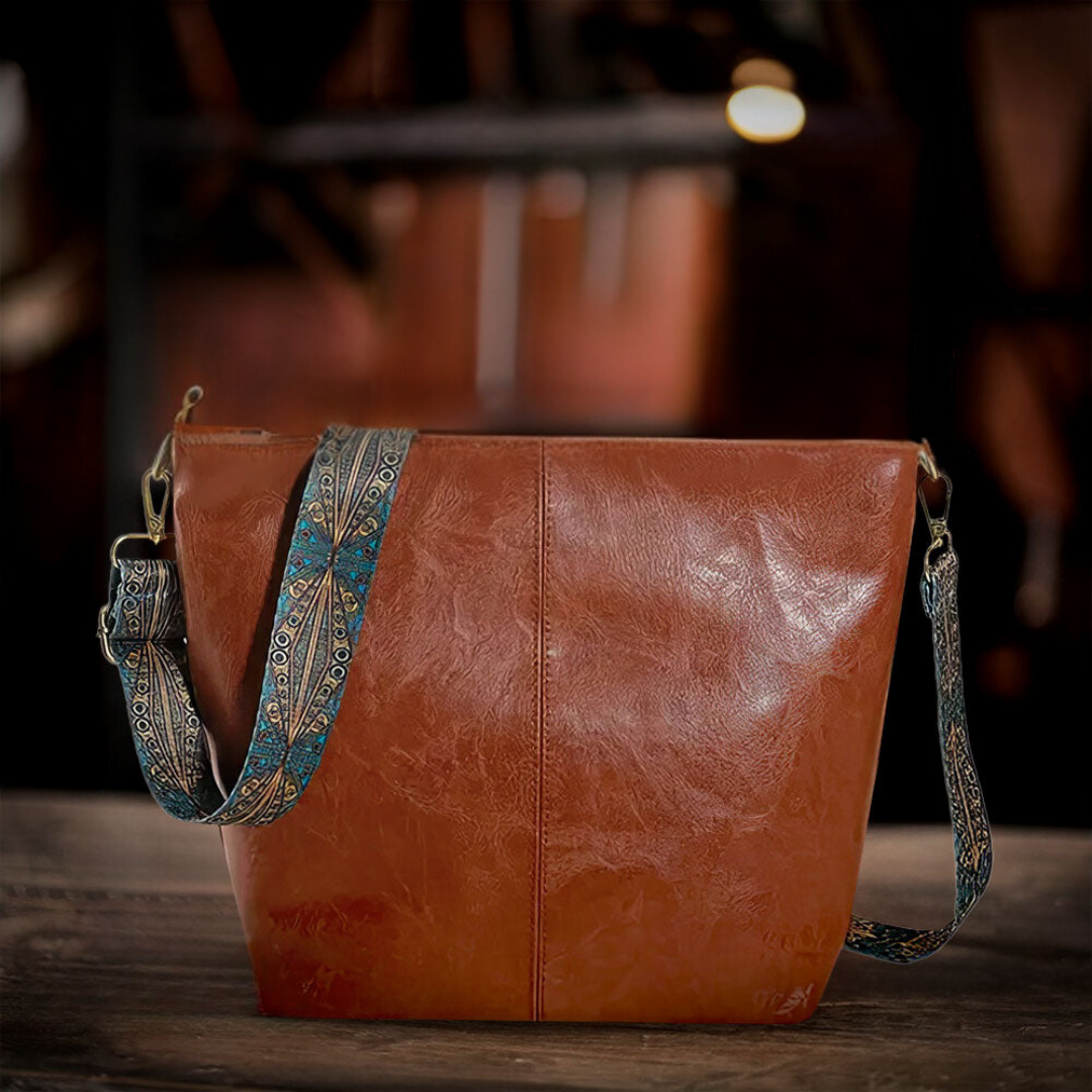 FREYA - Timeless Vintage Shoulder Bag