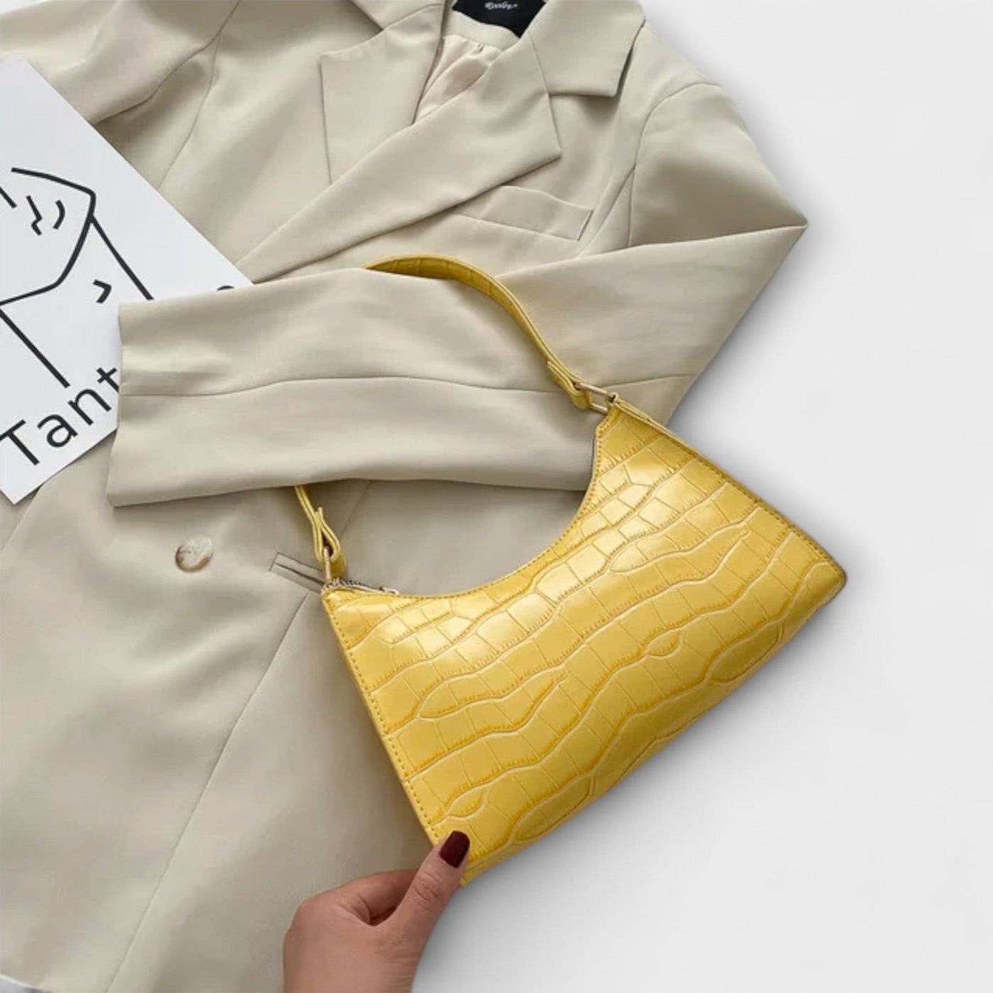 Lora. - Shiny Leather Bag
