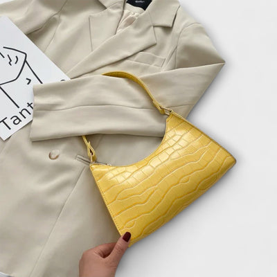 Lora. - Shiny Leather Bag