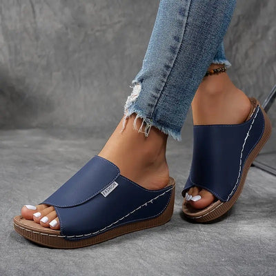 SARA - Comfortable Slides with Arch Support