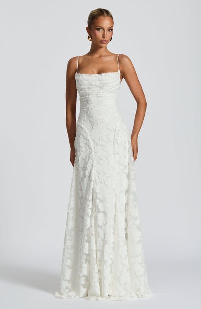 CLARA - Elegant Maxi Dress